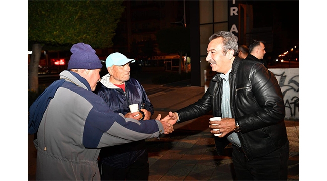 Soner Çetin cami cemaatine çorba ikram etti