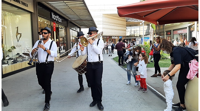 23 NİSAN M1 ADANA'DA BİR BAŞKA