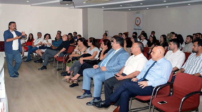 Eczane İşletmeciliğini Masaya Yatırdı